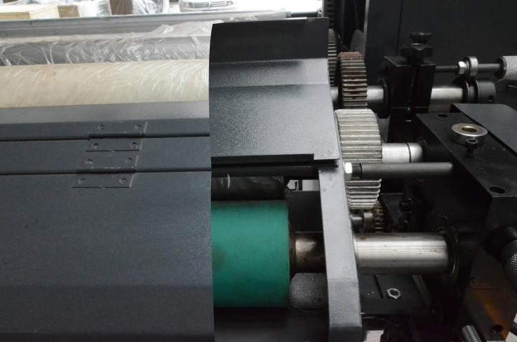 Impresora flexográfica modificada para requisitos particulares del tamaño con el sistema de control magnético de la tensión