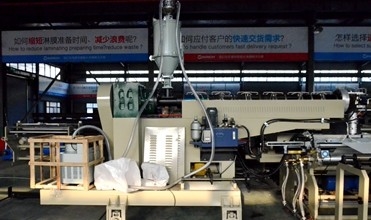 De alta velocidad cubriendo la máquina no tejida de la laminación con la certificación del CE